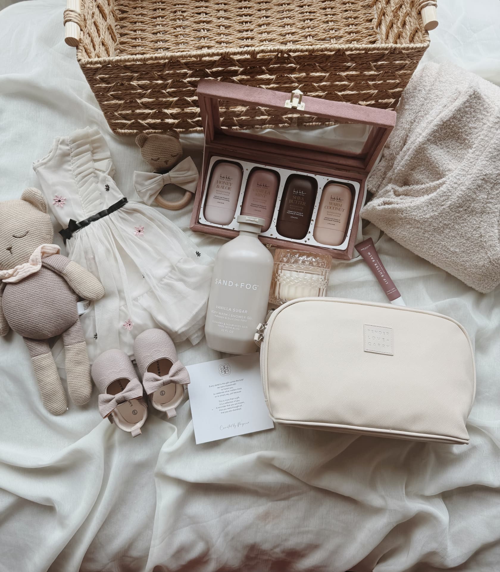 Past Wrynne gift shown as an example for For the New Mother